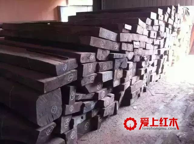 大红酸枝原材价格疯涨 大红酸枝家具未来发展