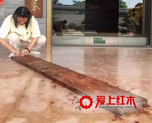 浅谈2017年中国仿古家具市场的发展现状及其前景未来-1