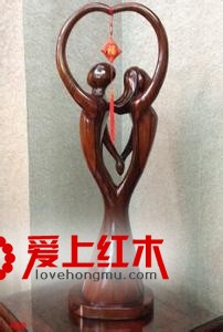 红木工艺品在市场上的价格高吗