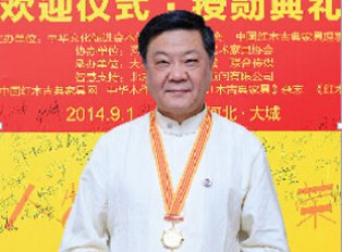 天津一品堂白希鸻：将红木文化嵌入传统文化