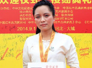 传播古典家具文化的红木行业领袖人物刘敏