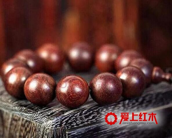 小叶紫檀的价格是有什么决定！