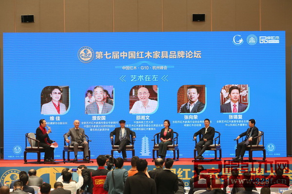 东阳市红木家具行业协会常务副会长张向荣谈红木行业中的匠心精神-1