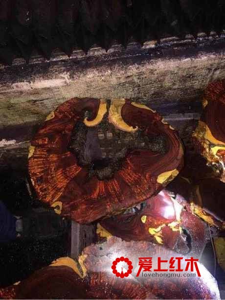 3万掏的空心紫檀开出瘤疤王，土豪当场出8万我没卖-3