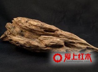 老玩家教你四步鉴别沉香法，别再傻傻被骗了！