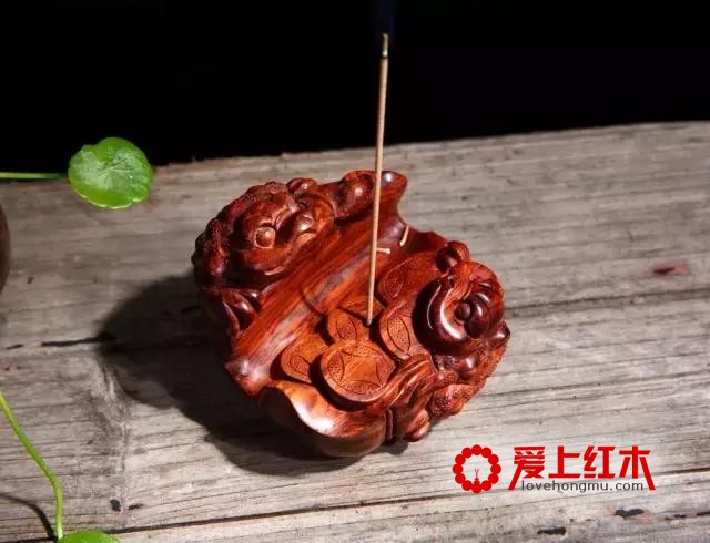 黄花梨VS小叶紫檀，你觉得那个好？-1