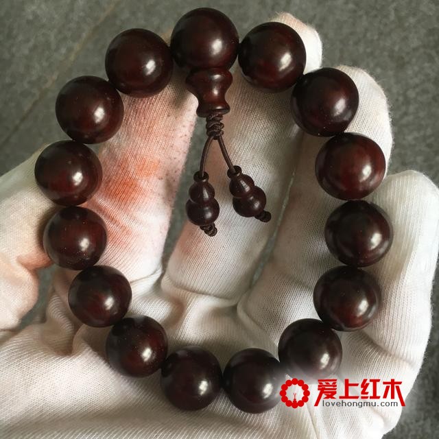 浅析小叶紫檀掉色与不掉色的问题-1