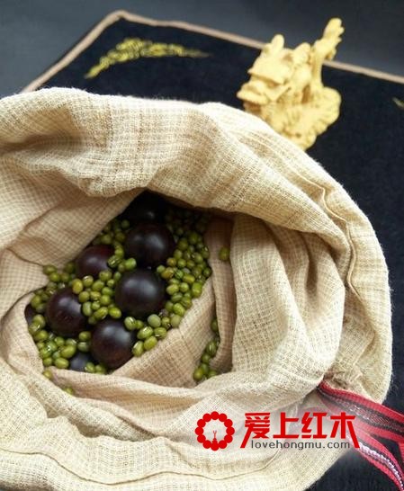 小叶紫檀手串简单有效的盘玩包浆方法——不看可惜-2