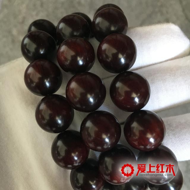 自己心爱的小叶紫檀发黑了肿么办？-1