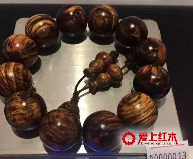千万别把贵州黄花梨当成海黄！-1