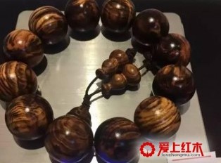 千万别把贵州黄花梨当成海黄！