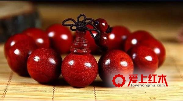 四招教你如何挑选极品小叶紫檀手串-2