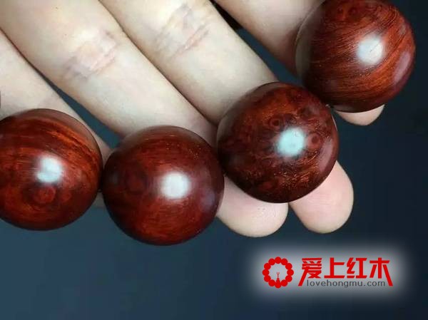 四招教你如何挑选极品小叶紫檀手串-4