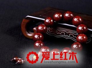 一串优质的小叶紫檀手串需要具备哪些条件？