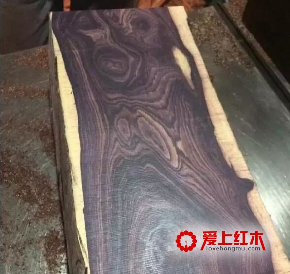 海南黄花梨又出孪生兄弟“紫花梨”-1