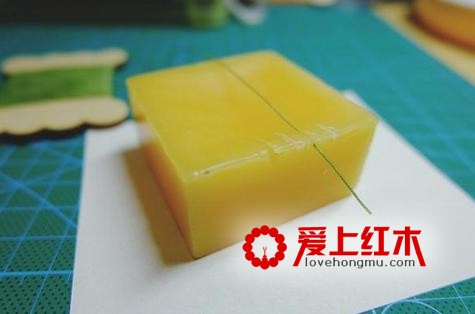 红木家具究竟是上漆好还是烫蜡好？-7