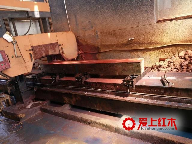 红木家具精品怎么出？从选材到漆髹不简单-5