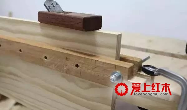 红木家具的刨削可是一门技术活-2