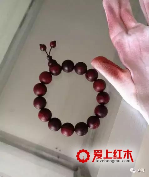 小叶紫檀掉色还掉星正常吗，还是说买到假货了？-2
