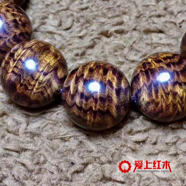 海南黄花梨经典凤尾水波纹欣赏-2