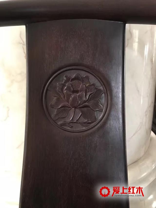 紫檀雕牡丹纹圈椅三件精品赏析-5