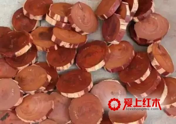 进入小叶紫檀文玩的第一步：了解小叶紫檀工艺制作过程-2