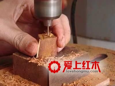 进入小叶紫檀文玩的第一步：了解小叶紫檀工艺制作过程-4