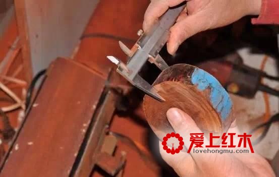 影响小叶紫檀手串定位标准的因素有哪些？-2