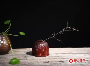 充满中式元素的檀木花瓶装饰摆件欣赏【图】