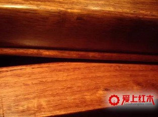 草花梨资料介绍 红木家具市场上的草花梨是红木吗
