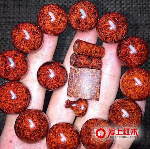 小叶紫檀的瘤疤是如何形成的，瘤疤纹路有几种？-3
