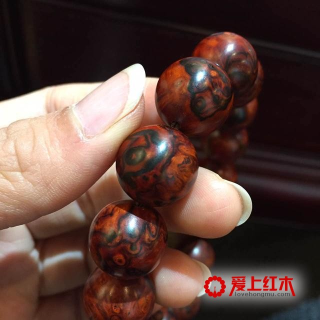小叶紫檀的瘤疤是如何形成的，瘤疤纹路有几种？-5