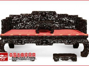 清代紫檀螭龙纹扶手椅品鉴