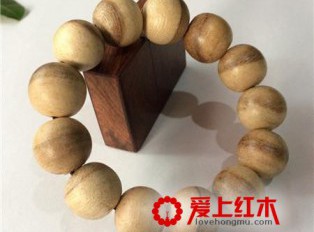 如何鉴别白沉香手串真假？