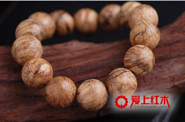 白色沉香手串的功效-1
