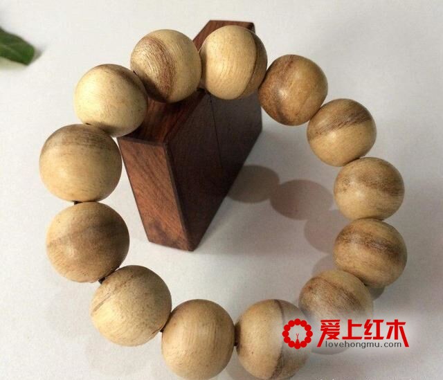 白色沉香手串的功效-3