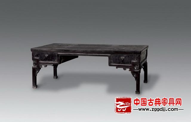 清早期紫檀黑漆搭链式炕桌鉴赏