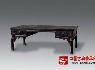 清早期紫檀黑漆搭链式炕桌鉴赏