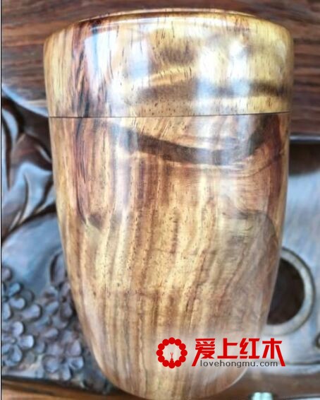 如何认清海南黄花梨，看海黄的莹光-1