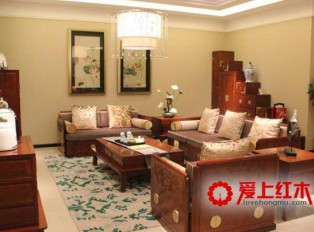炎热的夏季，不但人会中暑，红木家具也会“中暑”