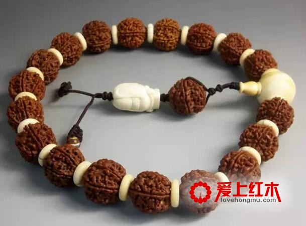 手串戴多少颗?左手还是右手?有何禁忌与养生功效?-5