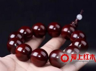 紫檀手串盘不出包浆？可能是你盘玩方法错了！