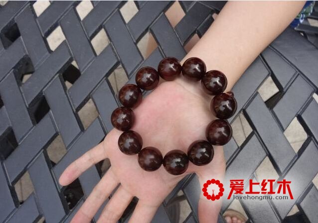 小叶紫檀手串干手盘玩方法与要点-2