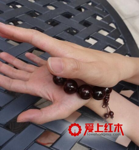 小叶紫檀手串干手盘玩方法与要点-3
