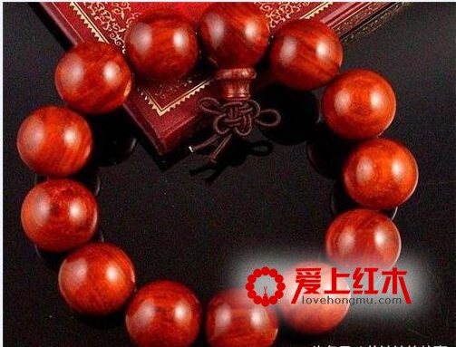 小叶紫檀手串盘玩到包浆的几个阶段-2