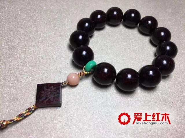 为什么你的小叶紫檀手串为什么越盘越乌黑？-4