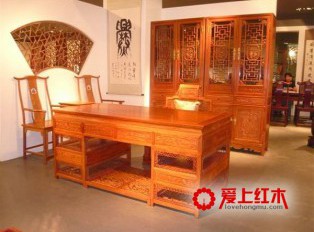 光身家具没有保护层 容易受侵蚀