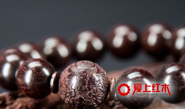 小叶紫檀手串正确的盘玩方法-1