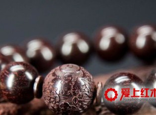 小叶紫檀手串正确的盘玩方法