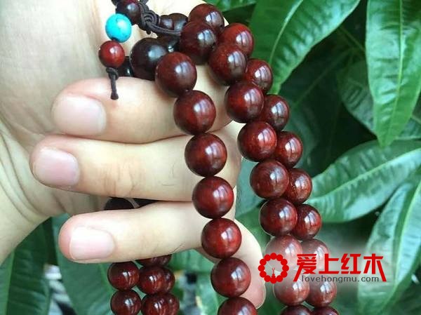 如何选购小叶紫檀手串？选购小叶紫檀手串记住三点